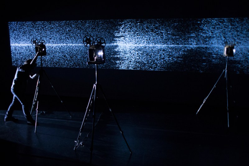 Projectors_photocredit_Maxime_Bouchard_04